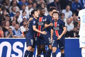 关于今晚法甲焦点战；巴黎圣日耳曼外线爆发；媒体盛赞；轮换策略成焦点的信息